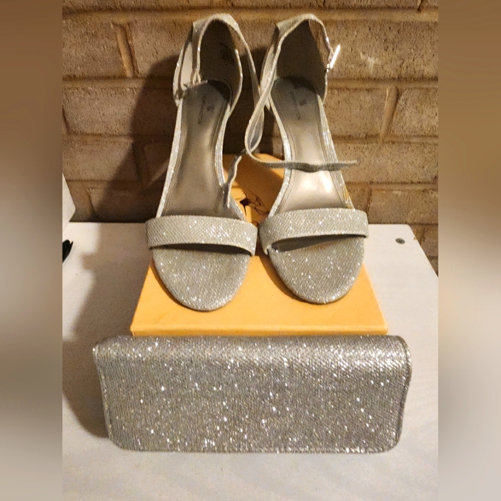 Worthington Silver Strap Sandals Elegant Formal Design And Matching Clutch